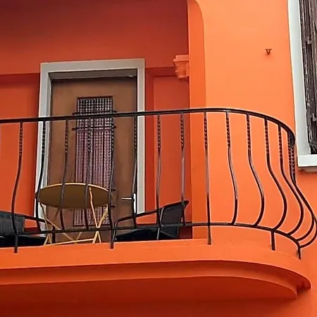 Le 9 De Cour, Kiwi Bed & Breakfast Carcassonne