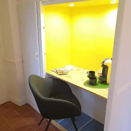 Le 9 De Cour, Kiwi Bed & Breakfast Carcassonne