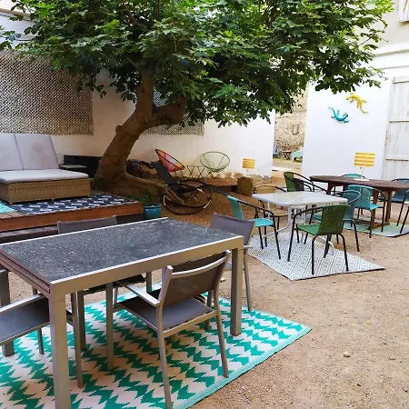 Le 9 De Cour, Kiwi Bed & Breakfast Carcassonne